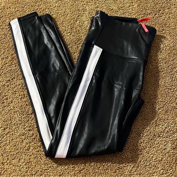 SPANX Pants - Spanx Faux Leather Leggings
